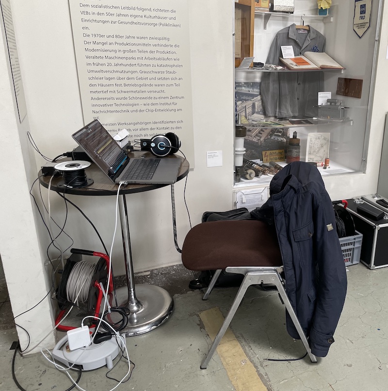 Arbeitsplatz im Vorraum